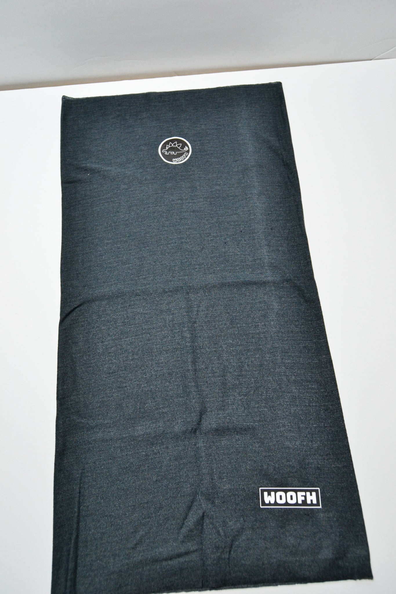 Buff Woofh Essential black