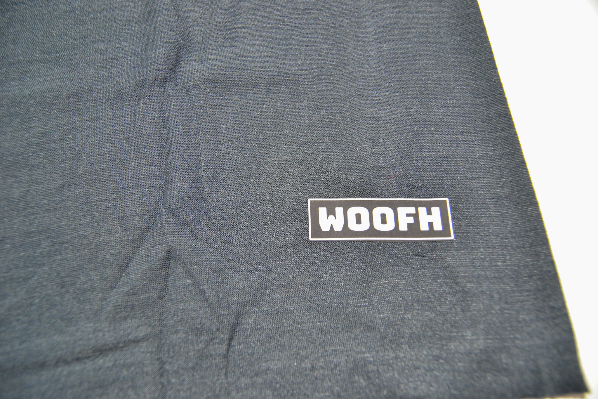 Buff Woofh Essential grey