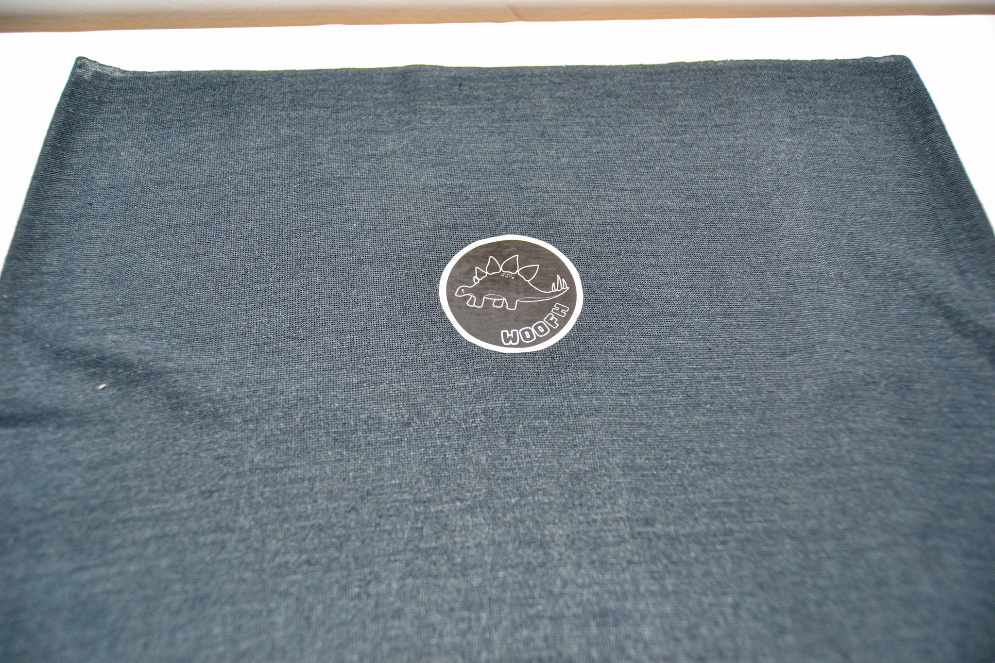 Buff Woofh Essential grey