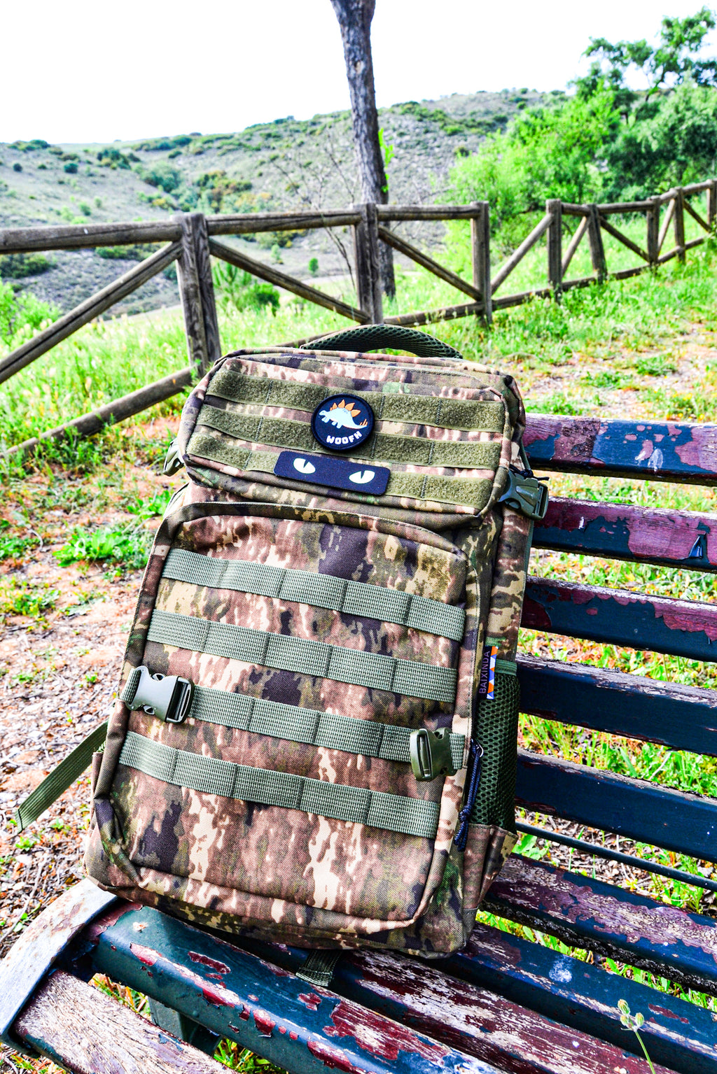 Mochila Táctica Woofh Recon 40L – Woodland Camo Edition
